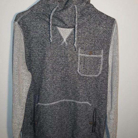 Stylish Men's Tops - Quick Sale - Vancouver - $15 - Picture 1 of 4